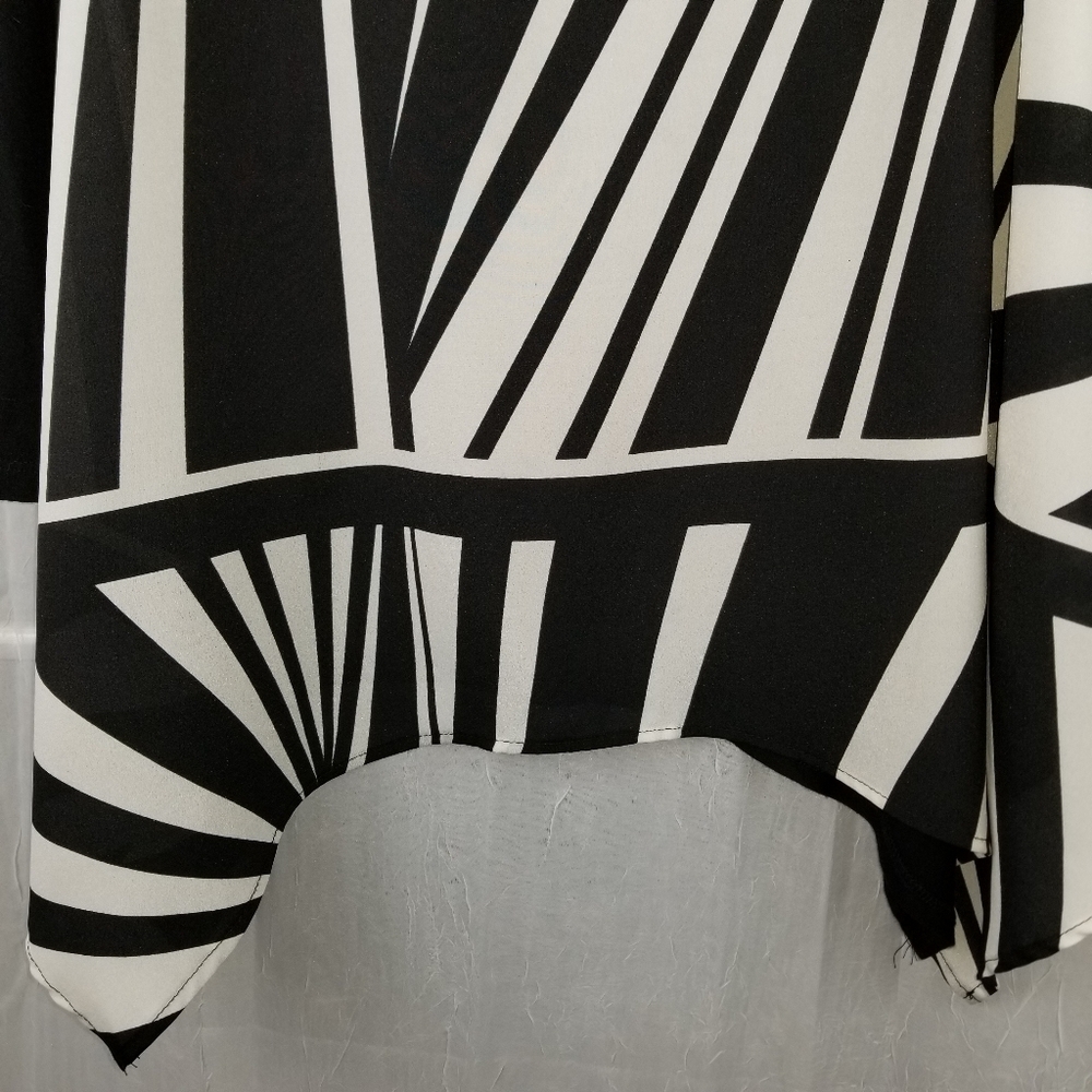 Sunny Leigh geo striped tunic - Picture 3 of 7